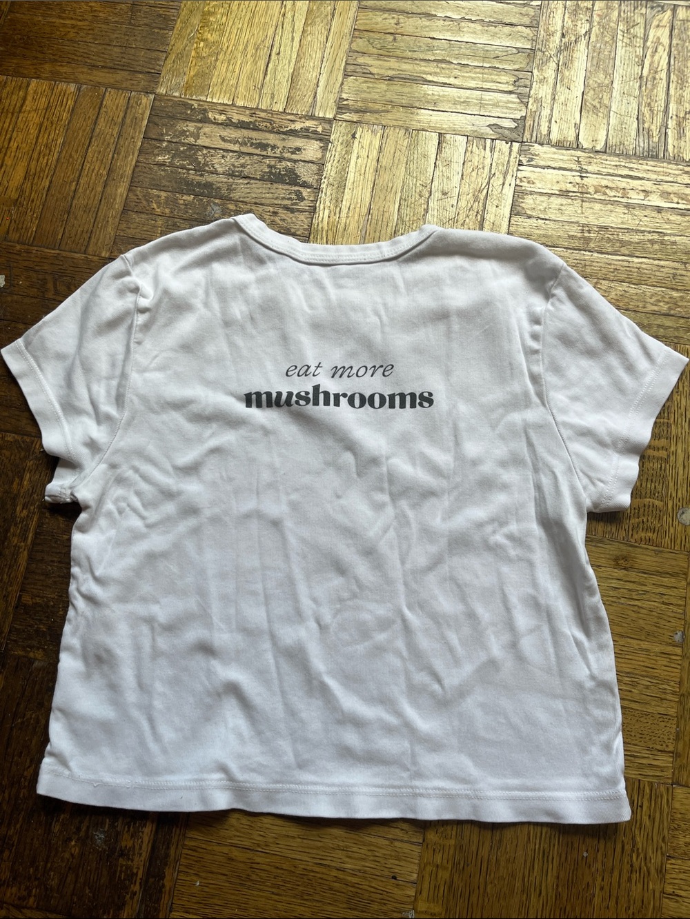 ALICE LIMITED EDITION CROP TOP SZ med,  Tee with "eat more mushrooms" Graphic